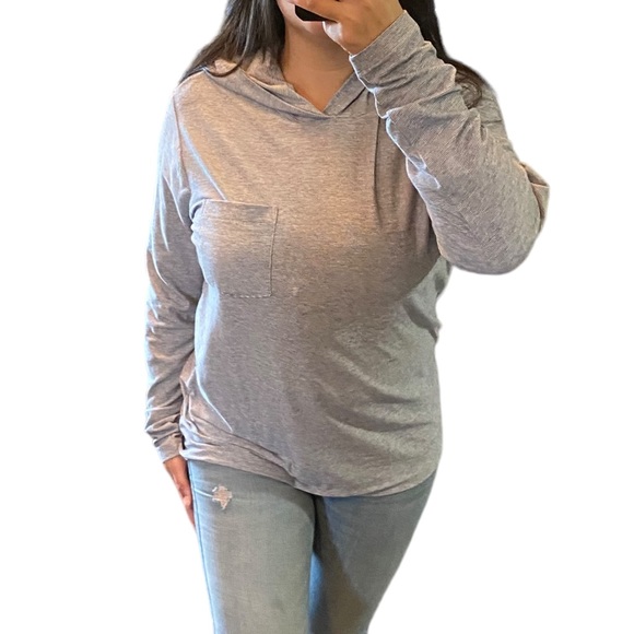 Vineyard Vines “Island T-shirt” Blue White Striped Long sleeve Hooded T Sweater - Picture 2 of 11